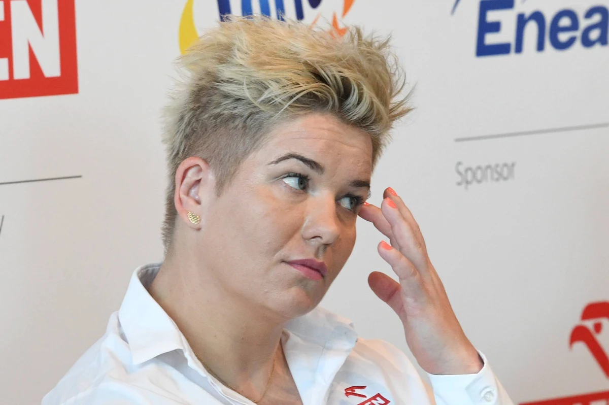 Młociarka Anita Włodarczyk w ostatnich miesiącach wracała do formy po operacji kolana. Dwukrotna mistrzyni olimpijska i rekordzistka świata zapewnia, że po zabiegu nie ma już śladu. Włodarczyk w najbliższych dniach chce wyjechać na pierwsze od dawna zgrupowanie. Jak mówi jest głodna pracy i stęskniła się za reżimem treningowym.