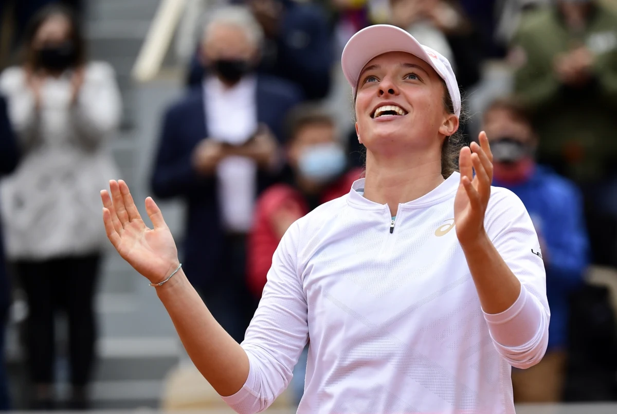 „Iga Świątek powinna być w czołowej dziesiątce tenisistek przez pięć najbliższych lat" – tak szanse na rozwój kariery polskiej tenisistki ocenił w rozmowie z „The New York Times” Sven Groeneveld, były trener m.in. Serbki Any Ivanovic i Rosjanki Marii Szarapowej.