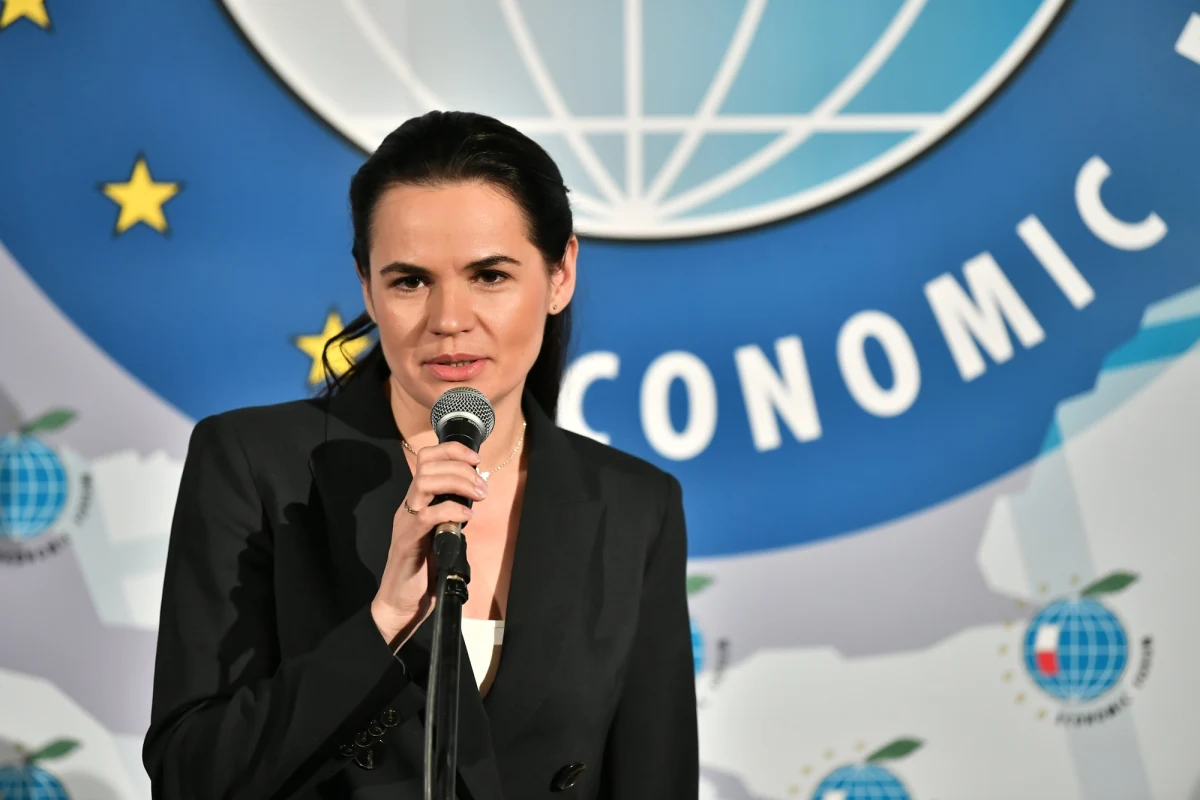 Liderka białoruskiej opozycji Swiatłana Cichanouska zapowiedziała we wtorek, że ogłosi ogólnokrajowy strajk, jeżeli do 25 października włącznie Alaksandr Łukaszenka nie spełni trzech żądań, w tym nie ogłosi swojej dymisji.