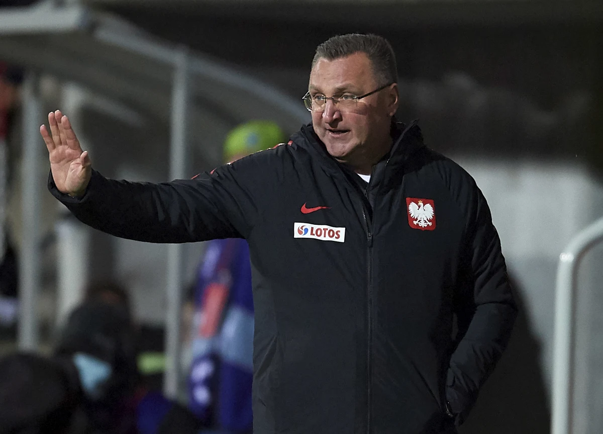 W zremisowanym w Gdyni 1:1 eliminacyjnym meczu mistrzostw Europy z Bułgarią Czesław Michniewicz po raz ostatni poprowadził piłkarską reprezentację Polski do lat 21. „Wynik nie daje nam satysfakcji, ale jest sprawiedliwy” – powiedział 50-letni szkoleniowiec.