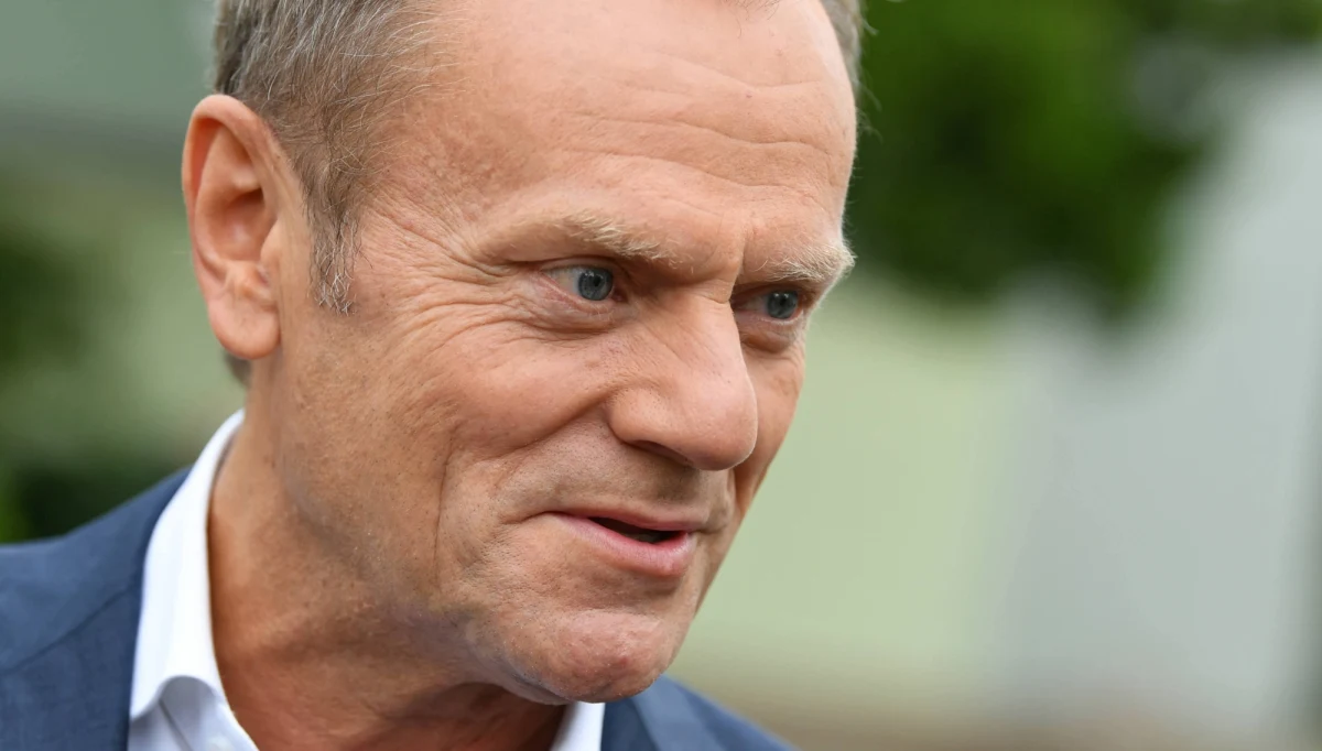 Nie myliłem się, niestety. Za dobrze ich znam - napisał były premier i były szef Rady Europejskiej Donald Tusk, odnosząc się do swojego wpisu sprzed kilku miesięcy, gdzie twierdził, że były polityk i adwokat Roman Giertych naraził się obecnej władzy w Polsce. Mecenas został dziś zatrzymany przez CBA w związku z aferą z lat 2010-2014. Podczas przeszukania jego willi zemdlał i trafił do szpitala.