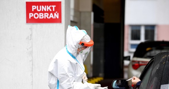 Ministerstwo Zdrowia informuje o 7 705 nowych przypadkach zakażenia koronawirusem. Zmarły kolejne 132 osoby z Covid-19. Bilans epidemii koronawirusa w Polsce to 157 608 zakażonych. Zmarło 3 440 spośród nich.