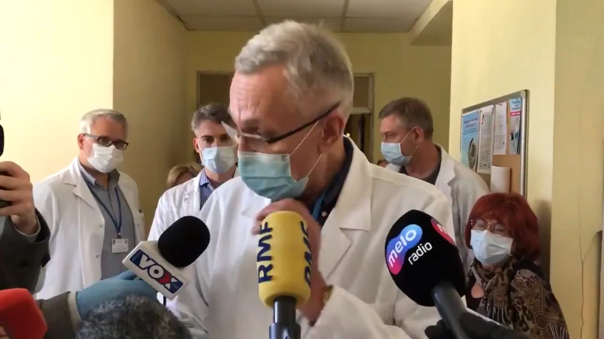 Przełom w sprawie poznańskiego szpitala MSWiA. Placówka nie zostanie jednak przekształcona w lecznicę wyłącznie dla zakażonych koronawirusem. Po dramatycznych apelach lekarzy i rodzin pacjentów, wojewoda wielkopolski wydał komunikat w tej sprawie. Szpital MSWiA w Poznaniu dostał dziś polecenie nieprzyjmowania pacjentów. Lekarze sami musieliby szukać miejsca w innych placówkach dla ok. 180 pacjentów. „Nie mamy gdzie ich przekazać (…). Mamy w tej chwili pilnych pacjentów do operacji, krwawiących chorych, którzy nieoperowani będą musieli niestety umrzeć ” – mówił ordynator chirurgii.