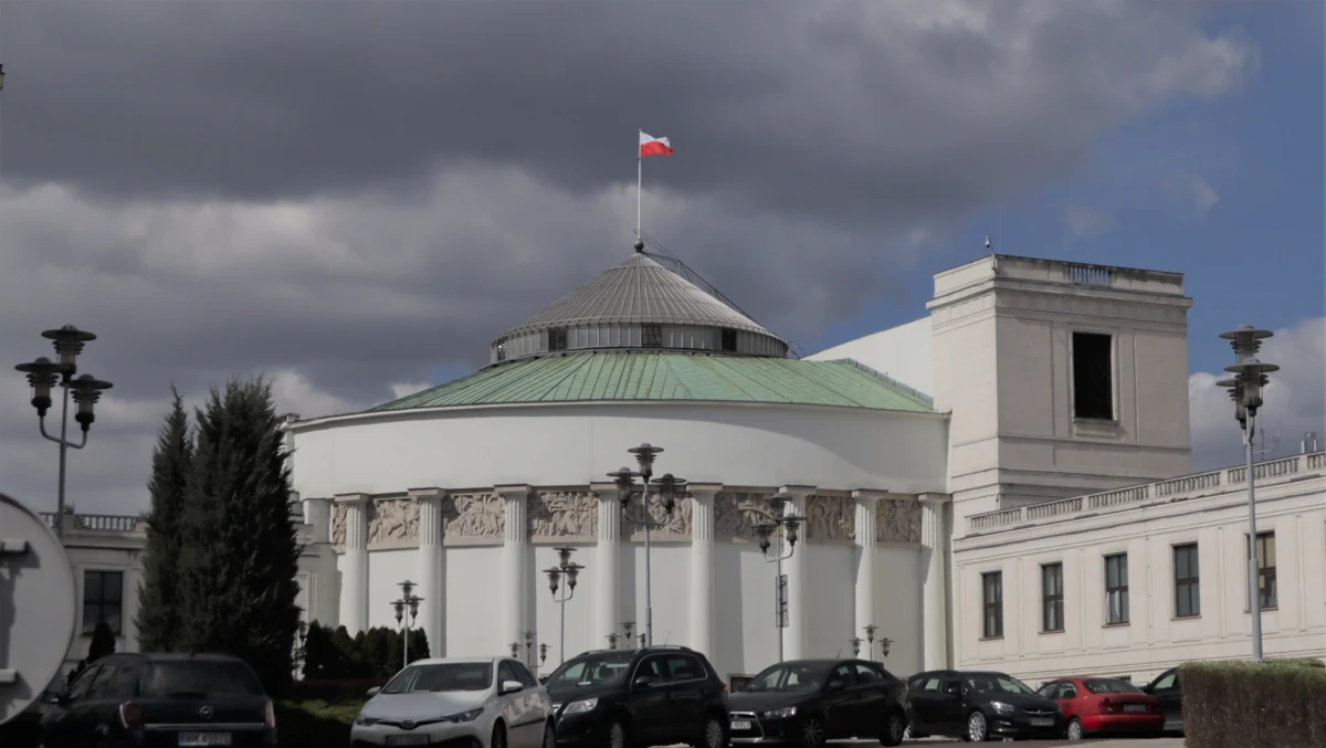 Posiedzenie Sejmu we wtorek; będzie wystąpienie premiera Mateusza Morawieckiego z informacją o stanie państwa w sytuacji pandemii - poinformował w piątek wicemarszałek Sejmu Ryszard Terlecki (PiS).