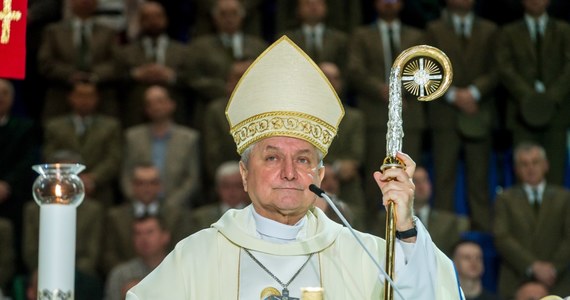 Nuncjatura Apostolska w Polsce przekazała do wiadomości komunikat, w którym informuje, że papież Franciszek przyjął rezygnację biskupa kaliskiego Edwarda Janiaka. Od tego momentu abp. Grzegorz Ryś zarządza diecezją kaliską, jako administrator apostolski sede vacante - poinformowało w sobotę biuro prasowe Episkopatu.