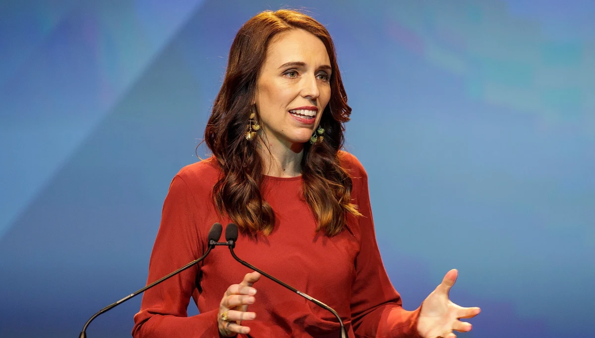 Partia Pracy premier Jacindy Ardern wygrała sobotnie wybory parlamentarne w Nowej Zelandii, zdobywając 49,1 proc. głosów i 64 z 120 mandatów w tamtejszym parlamencie. To najwyższe zwycięstwo wyborcze w Nowej Zelandii od zmiany systemu wyborczego w 1996 r.