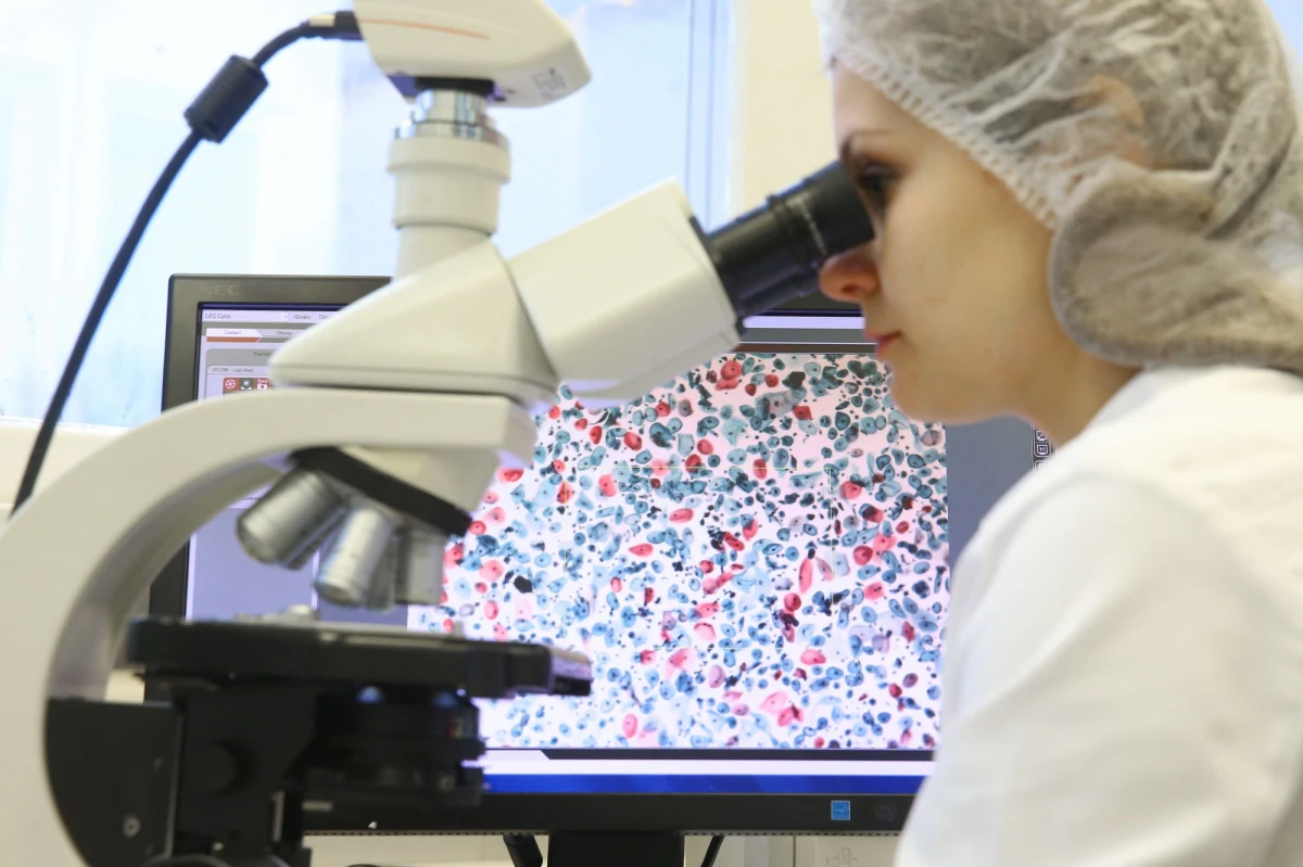 Geny około tysiąca osób z całej Polski chcą przebadać naukowcy ze Szczecina, Krakowa, Katowic i Łodzi. Chcą sprawdzić jak dieta, styl życia, ale też czynniki genetyczne wpływają na starzenie się. Przy okazji chcą odnaleźć te geny, które pozwolą stworzyć portret pamięciowy i przydadzą się w genetycznej identyfikacji... przestępców. 