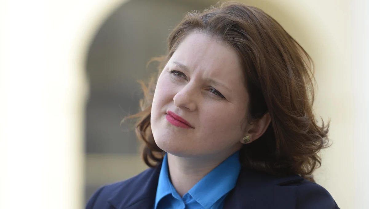 ​Czeska minister pracy i spraw społecznych Jana Maláčová podczas rozmowy z dziennikarzami, myśląc, że nie jest nagrywana, dość niepochlebnie wypowiedziała się o działaniach premiera. Andreja Babiša nazwała "debilem".