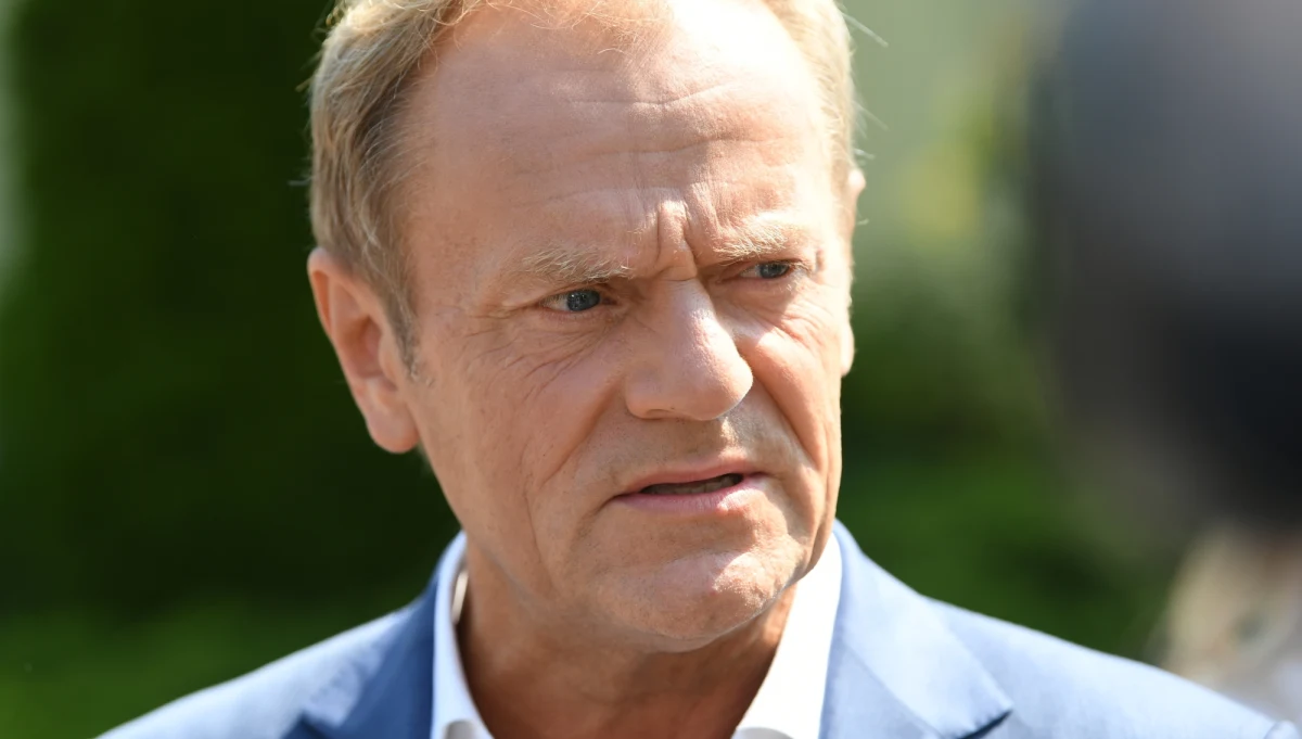 Stadionów wystarczy, gorzej z respiratorami, kupili ich mniej, niż zbudowano orlików - napisał w poniedziałek były premier Donald Tusk w kontekście zapowiedzi stworzenia m.in. na Stadionie Narodowym w Warszawie tymczasowego szpitala dla chorych na Covid-19.