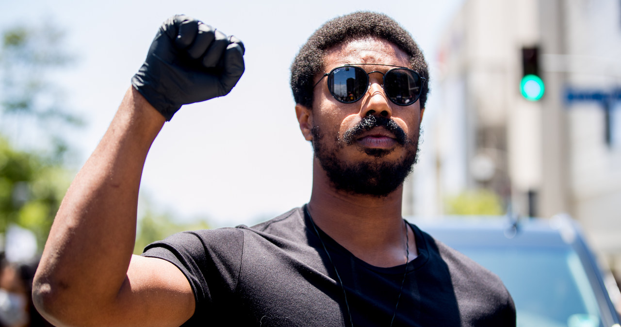 Michael B. Jordan, który po raz ostatni z komiksowym widowiskiem związany był za sprawą wyprodukowanego przez Marvel Comics filmu "Czarna Pantera", dołączył do konkurencyjnej ekipy spod znaku DC Comics. Dla studia Warner Bros. wyprodukuje razem z Reginaldem Hudlinem film o czarnoskórym superbohaterze Staticu.