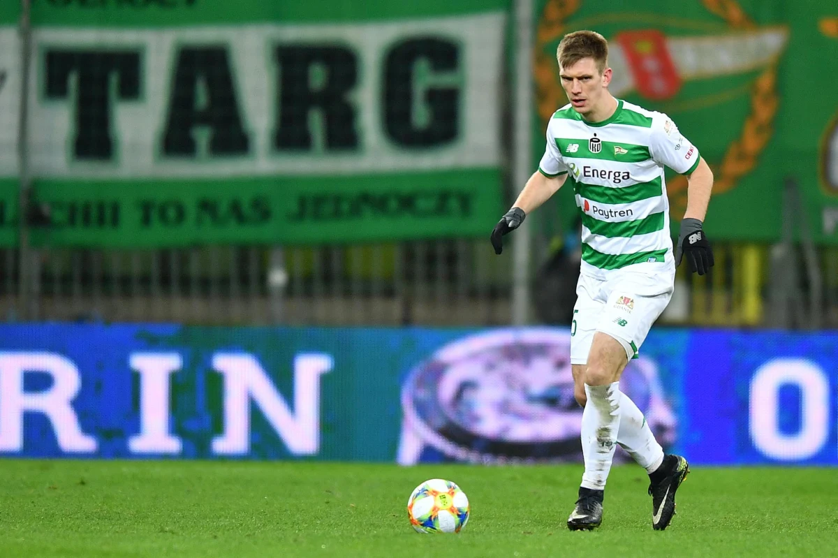 Węgrzy na klub w Champions League czekali od sezonu 2009/2010, kiedy to w elitarnych rozgrywkach zagrał VSC Debreczyn. Teraz w Lidze Mistrzów po ćwierćwieczu wystąpi Ferencvaros Budapeszt. Przez trzy sezony w węgierskim klubie występował obecny obrońca Lechii Gdańsk Michał Nalepa. W rozmowie z RMF FM opowiedział, jak wspomina pobyt w tym zespole: „To był długofalowy projekt. Wszystko było ułożone tak, by klub zagrał w europejskich pucharach” – mówi Nalepa. 