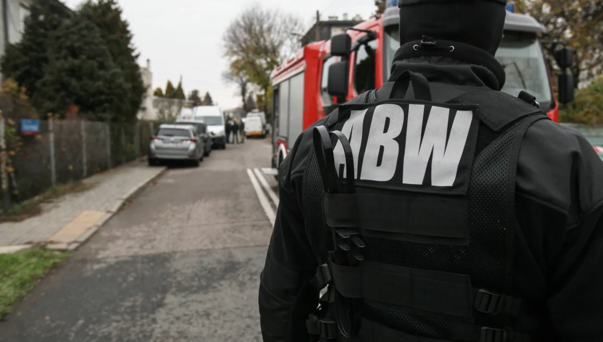 Zagrożenie terroryzmem nie zniknęło, po obostrzeniach wynikających z pandemii Covid-19 zmieniły się metody działania terrorystów - powiedział w rozmowie z PAP rzecznik prasowy ministra koordynatora służb specjalnych Stanisław Żaryn. 