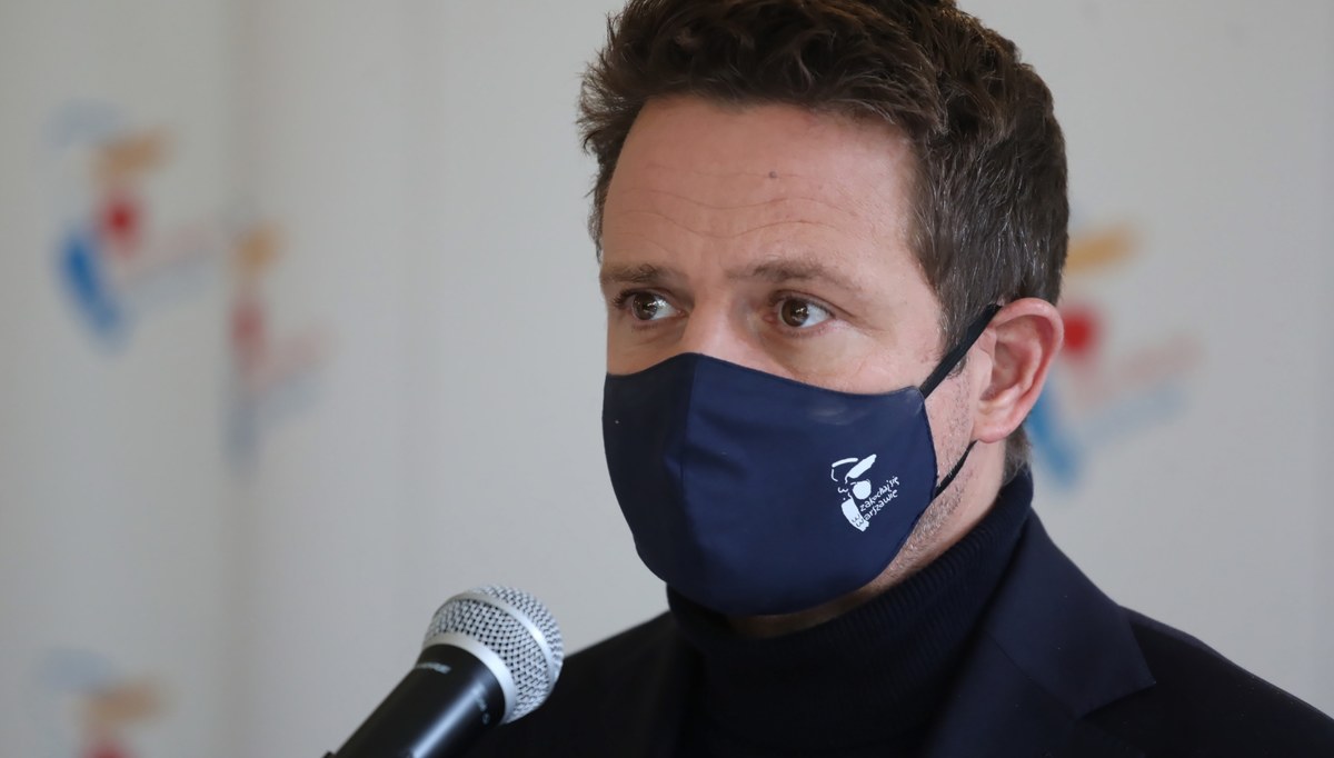 Jeśli opozycja nie przełamie wzajemnej nieufności i nie będzie gotowa do porozumienia, to na koniec do wyborów pójdą: wielka Platforma, wielka Lewica, wielki PSL i wielki Hołownia, a wygra je PiS - przestrzega prezydent Warszawy Rafał Trzaskowski w wywiadzie dla czwartkowej "Gazety Wyborczej".