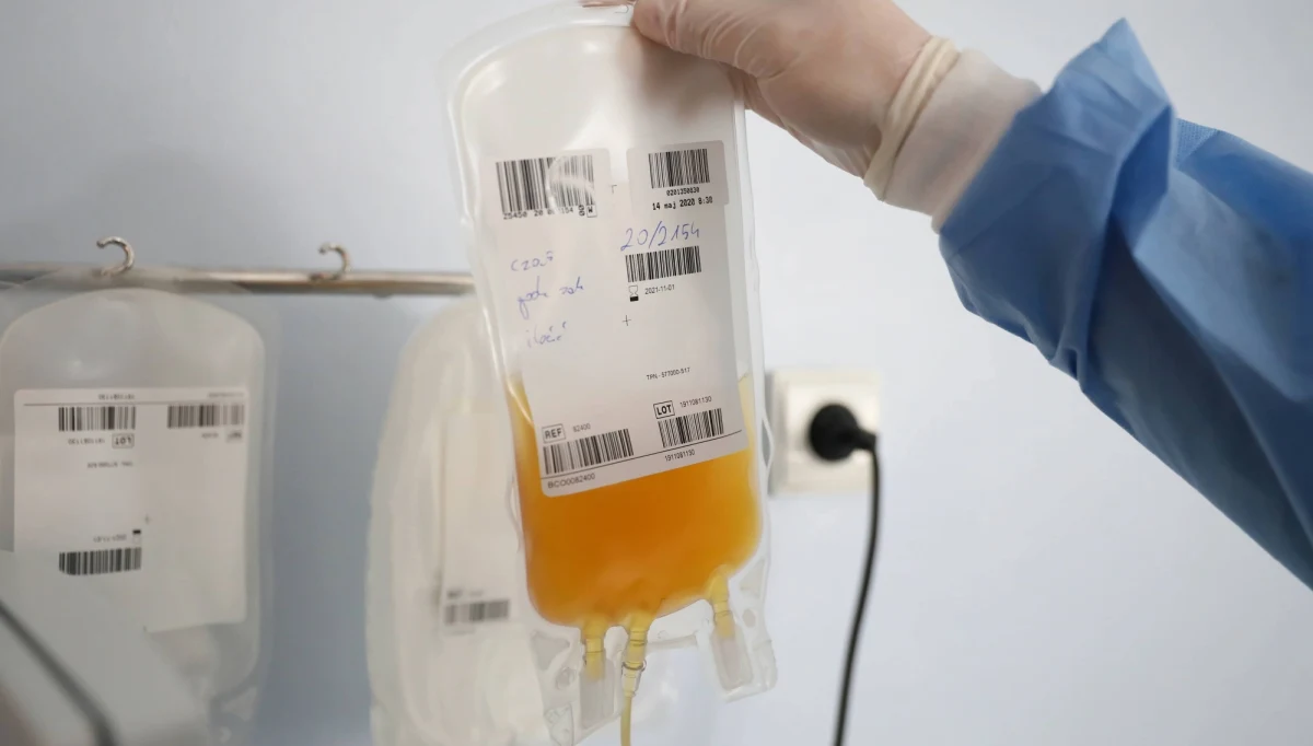 W czasach epidemii koronawirusa centra krwiodawstwa w całej Polsce apelują o oddawanie osocza. Dawcami mogą być tylko ozdrowieńcy, którzy przeszli Covid-19. Niewielu jednak się na to decyduje. Wiele znanych osób w RMF FM apeluje dzisiaj o oddawanie osocza. "W tym trudnym czasie musimy być solidarni" - mówi wicemarszałek Sejmu Małgorzata Gosiewska.