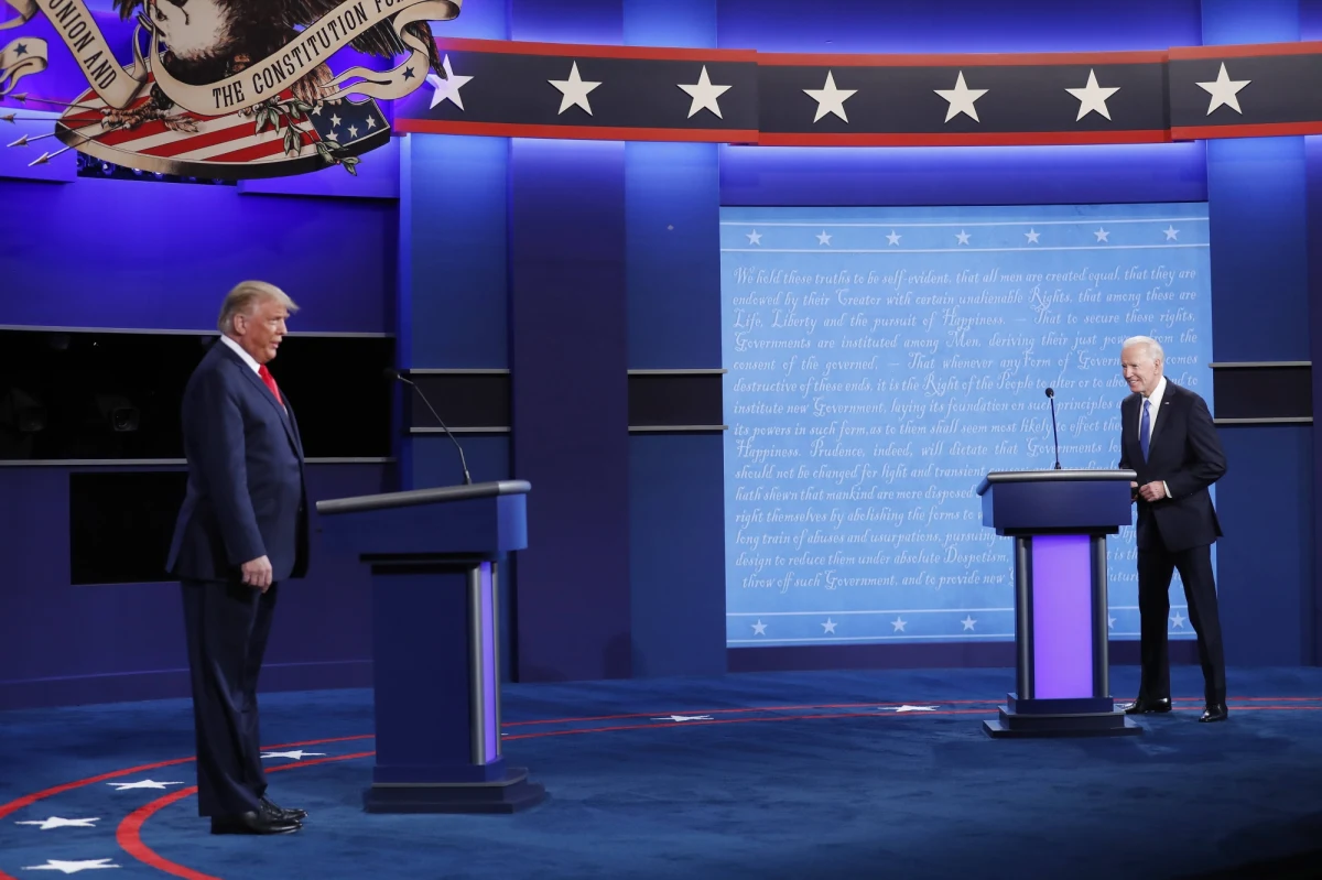 Po godzinie 3 polskiego czasu rozpoczęła się druga i ostatnia debata prezydencka amerykańskiej kampanii wyborczej. Donald Trump i Joe Biden spierali się w niej m.in. o podejście USA do epidemii koronawirusa, polityki klimatycznej oraz płacy minimalnej. Przed jej rozpoczęciem republikanie mieli nadzieję, że prezydent Donald Trump pokaże w niej swoje ułagodzone oblicze, co w konsekwencji przyniesie mu sondażowe odbicie - obecnie w badaniach prowadzi Joe Biden. Debata zakończyła się przed godziną 5.