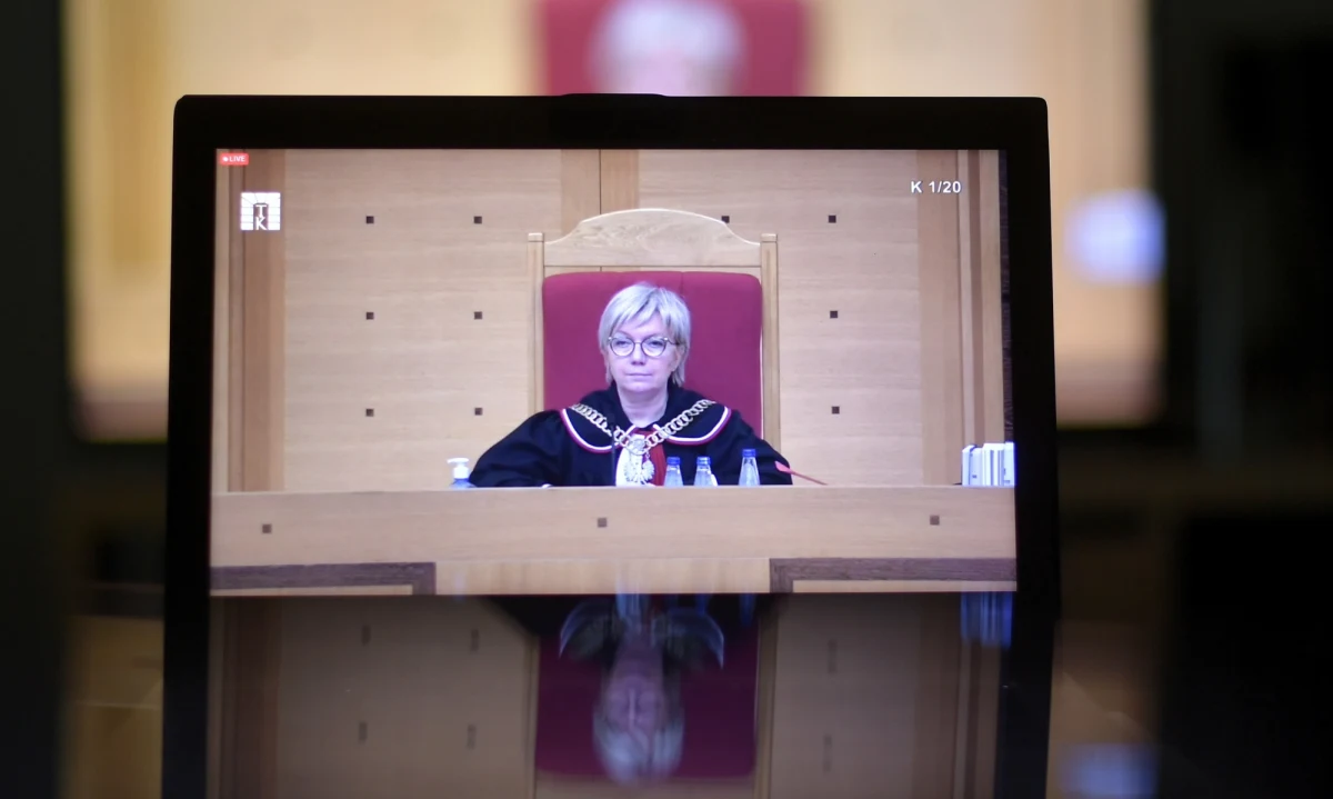 Będzie rezolucja Parlamentu Europejskiego przeciwko decyzji polskiego Trybunału Konstytucyjnego ws. zakazu aborcji ze względu na wady płodu. "Właśnie zdecydowaliśmy o przygotowaniu tak szybko, jak się da, mocnej rezolucji przeciwko zakazowi aborcji, który łamie podstawowe prawa kobiet" - przekazała dziennikarce RMF FM w Brukseli Katarzynie Szymańskiej-Borginon Evelyn Regner, eurodeputowana z frakcji socjaldemokratów, szefowa Komisji Praw Kobiet i Równouprawnienia PE.