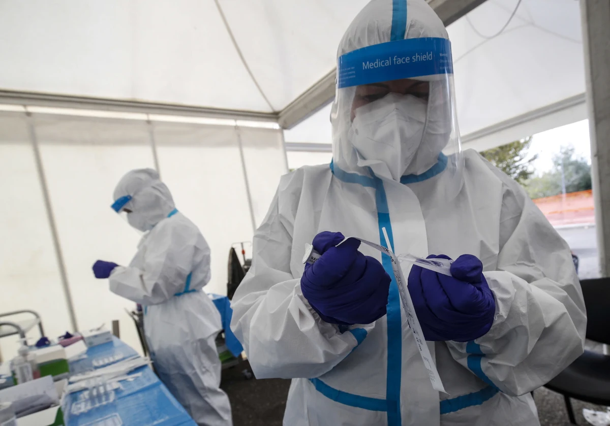 Wbrew wielu powszechnym opiniom - mniej istotny w podatności na zakażenie koronawirusem jest np. wskaźnik BMI (body mass index - wskaźnik masy ciała), a bardziej sfera psychiczna - uważa dr Michał Chudzik z I Kliniki Kardiologii Uniwersytetu Medycznego w Łodzi, który prowadzi badania ozdrowieńców pod kątem odległych powikłań COVID-19.