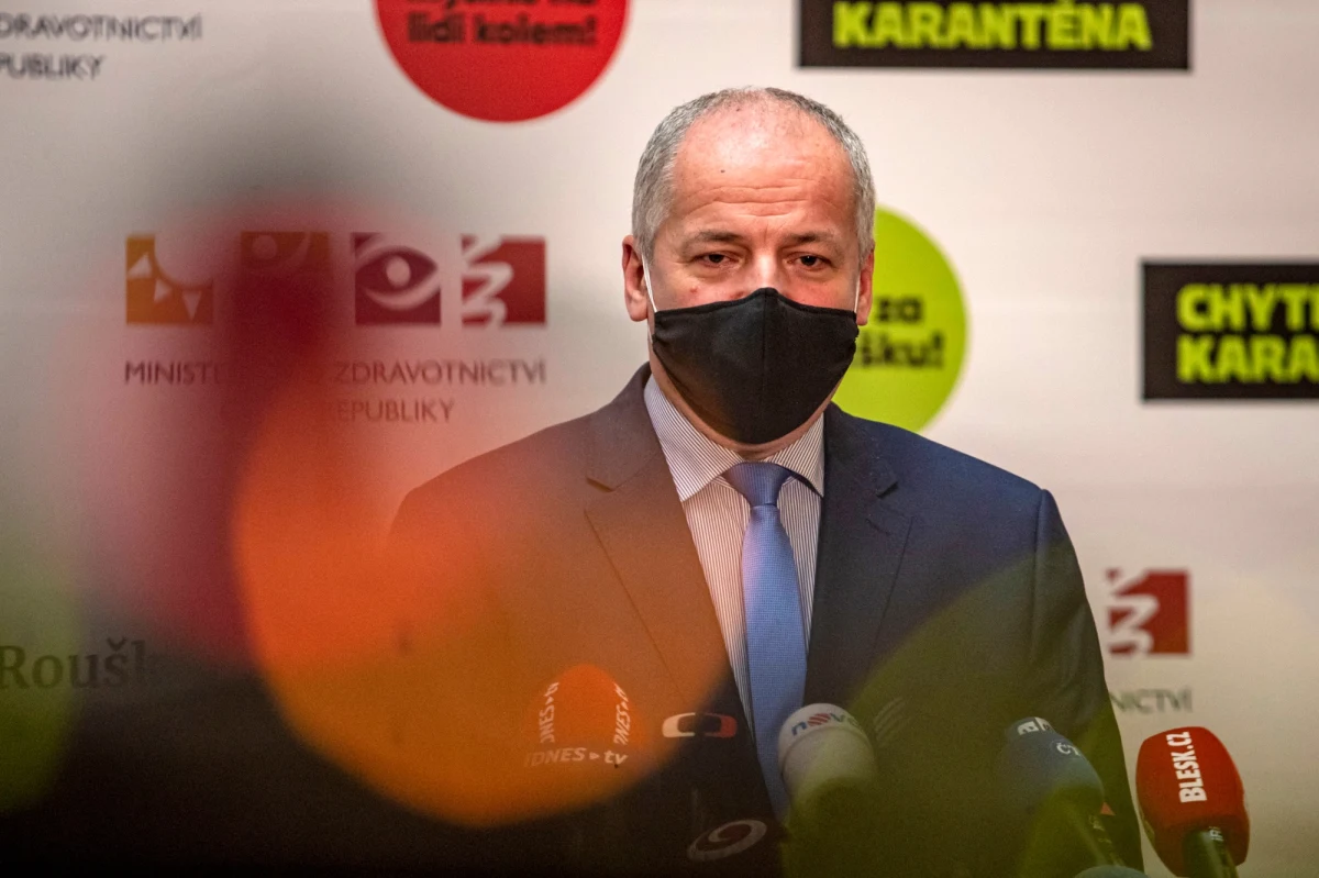 Codzienny wzrost zakażeń koronawirusem w Czechach po raz pierwszy przekroczył 15 tys. – poinformowało ministerstwo zdrowia. Liczba zainfekowanych wyniosła 15 252. Zmarły 63 osoby. Premier Czech Andrej Babisz zwrócił się do prezydenta Milosza Zemana o odwołanie ministra zdrowia Romana Prymuli, który według mediów zlekceważył restrykcje pandemiczne. Wcześniej szef rządu wezwał Prymulę do złożenia dymisji, ale ten odmówił.