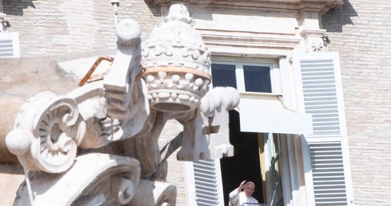 Papież Franciszek ogłosił, że 28 listopada odbędzie się konsystorz, w trakcie którego mianuje 13 nowych kardynałów. Na liście przedstawionej przez niego podczas spotkania na modlitwie Anioł Pański nie ma żadnego Polaka. Najwięcej jest Włochów - 6.