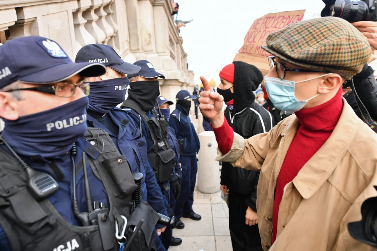 ​Pandemia i Aborcja. Te dwa słowa zdominują najbliższy tydzień w polityce. To będzie tydzień kolejnych protestów przeciwko decyzji Trybunału Konstytucyjnego w sprawie aborcji oraz oczekiwania na efekt obostrzeń epidemiologicznych wprowadzonych przez rząd.