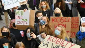 Szczecinek: Utarczka słowna księdza i protestujących