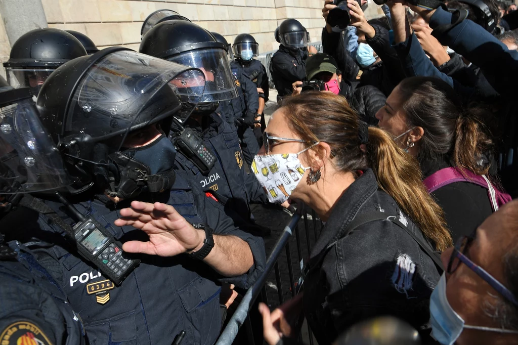 Barcelona: Październikowy protest przeciw obostrzeniom