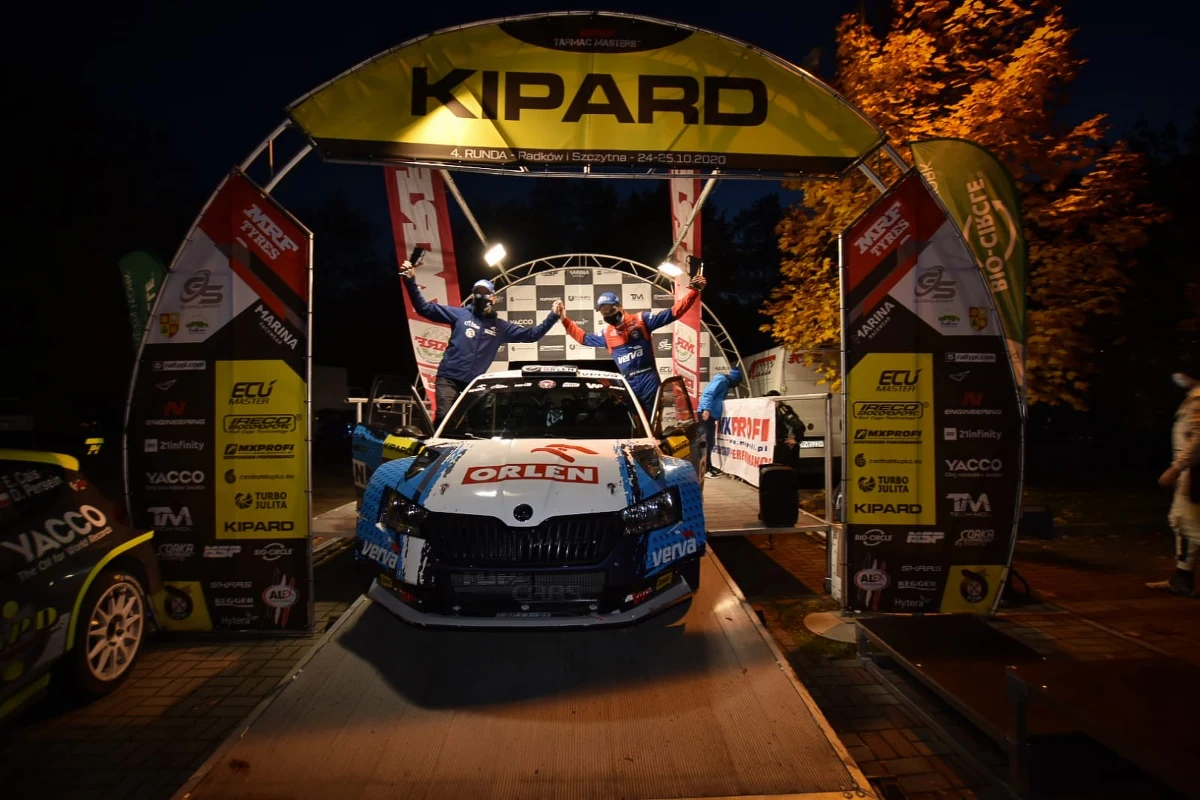 Kacper Wróblewski i Jakub Wróbel ukończyli 2. Kipard Rally na trzecim miejscu. Dla Kacpra i Kuby był to trzeci w tym roku start w MRF Tarmac Masters — rajdowym cyklu na Dolnym Śląsku. W inauguracyjnej rundzie załoga ORLEN Team była najszybsza. Trzecie zawody w kalendarzu Wróblewski i Wróbel ukończyli na drugim miejscu, a na zakończenie sezonu dorzucili do tego trzecią lokatę. Oznacza to, że załoga ORLEN Team zdobyła w całym sezonie najwięcej punktów w swojej klasie PRO.