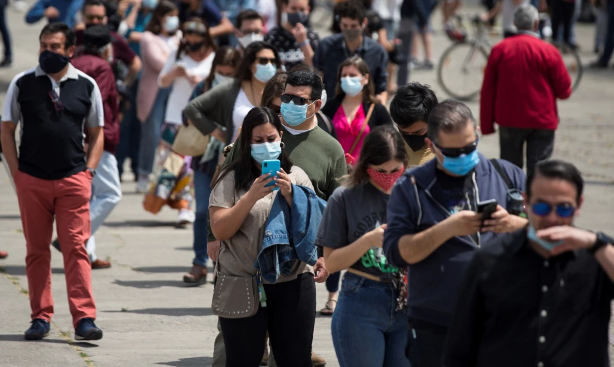 W niedzielnym referendum konstytucyjnym w Chile ponad 78 proc. opowiedziało się za opracowaniem nowej konstytucji, która zastąpiłaby obecną, pochodzącą jeszcze z okresu dyktatury Augusto Pinocheta - poinformowała Służba Wyborcza po przeliczeniu 90 proc. głosów. 
