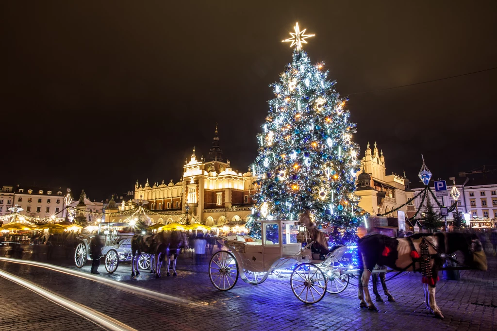 Rynek Główny w Krakowie w bożonarodzeniowej odsłonie 