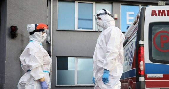 Ministerstwo Zdrowia poinformowało o 10 241 nowych przypadkach koronawirusa w Polsce. 45 osób zmarło. Od początku epidemii w naszym kraju zanotowano 263 929 zakażeń i 4 483 zgonów. 