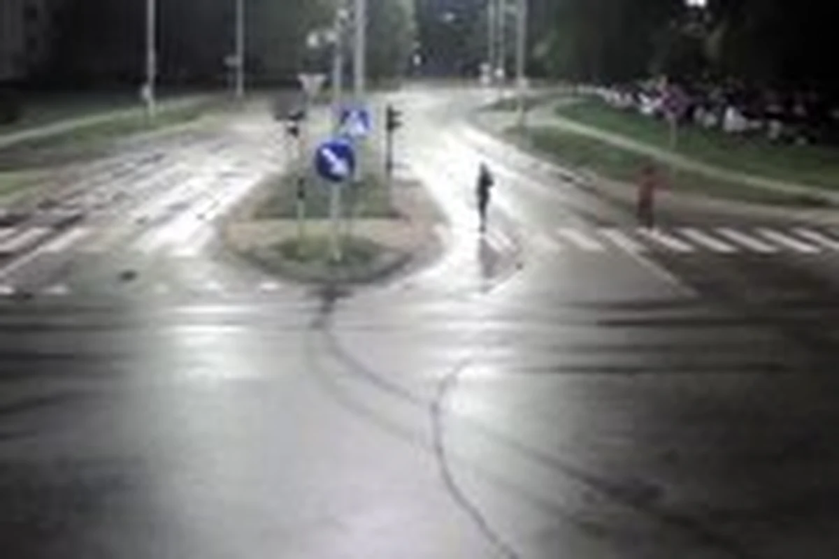 Mężczyzna podejrzewany o zaatakowanie nożem 27-latka w dzielnicy Jaroty w Olsztynie został zatrzymany. Ugodzony nożem młody mężczyzna zmarł po kilku dniach w szpitalu. 