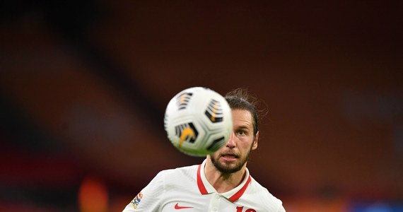 Mniejsza swoboda na boisku i niesnaski na linii piłkarz-trener. Grzegorz Krychowiak chciał latem odejść z Lokomotivu Moskwa! To informacje ujawnione przez rosyjski Eurosport. Absencja Polaka w sierpniowym spotkaniu z Zenitem Sankt Petersburg nie była związana z kontuzją, ale z próbami zrealizowania transferu właśnie do tego klubu.