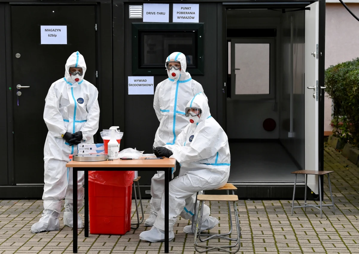 Krajowa Rada Diagnostów Laboratoryjnych stanowczo sprzeciwia się oferowaniu przez niektóre laboratoria i firmy medyczne usługi samopobierania przez pacjentów wymazów z dróg oddechowych do badań wykrywających obecność wirusa SARS-CoV-2.