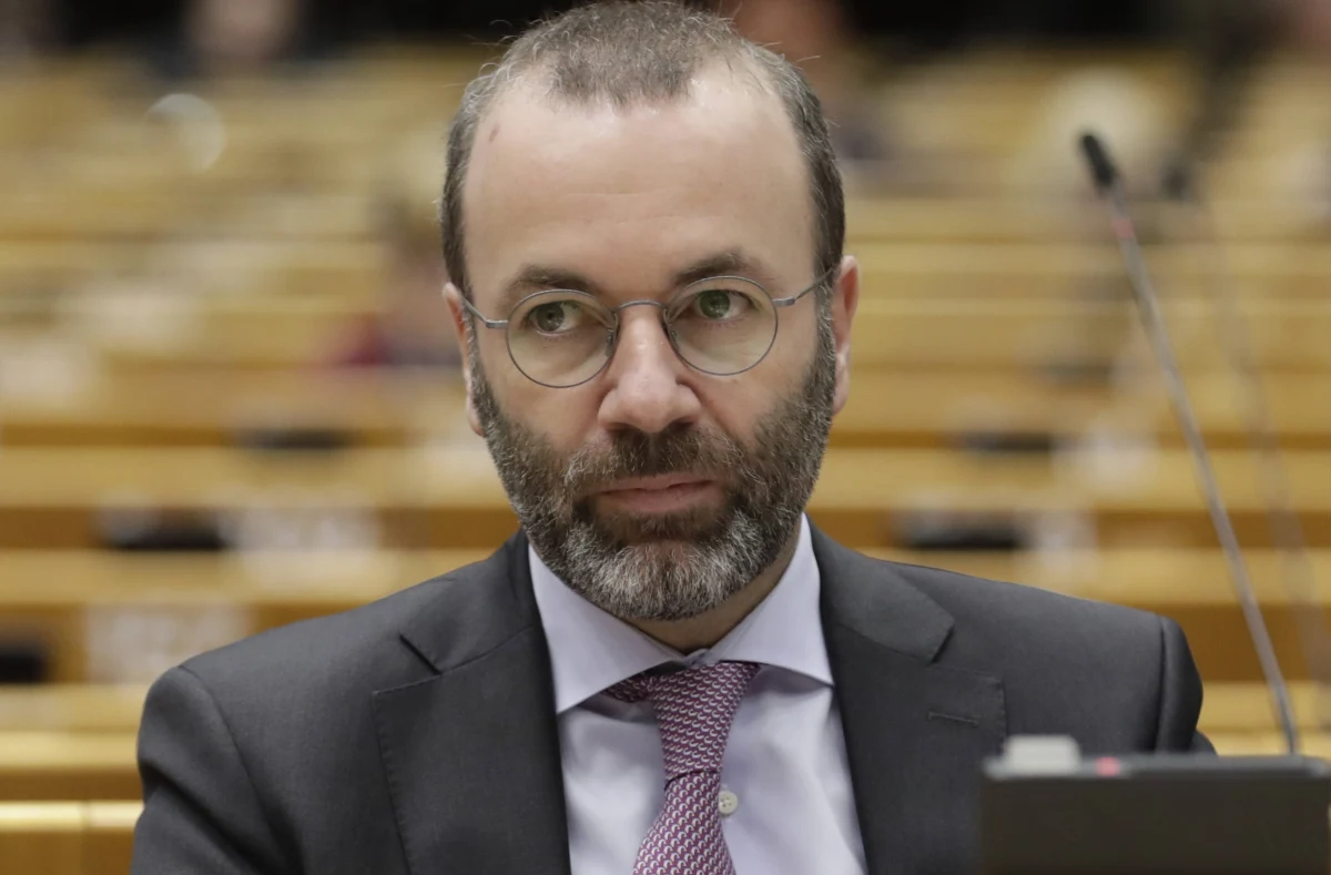 Szefowie pięciu frakcji Parlamentu Europejskiego, reprezentujący zdecydowaną większość europosłów, napisali wspólny list do premiera Mateusza Morawieckiego, "stanowczo protestując przeciwko bezprecedensowemu atakowi na prawa i wolności kobiet" w Polsce.