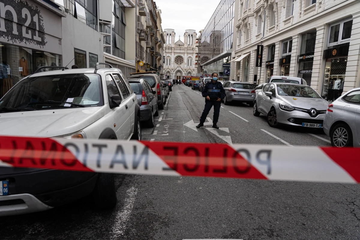 Atak na duchownego prawosławnego w francuskim Lyonie. Do ataku doszło po godz. 17, gdy kapłan zamykał świątynię po nabożeństwie. Jak wynika z relacji służb, napastnik zbiegł po oddaniu strzałów; po kilku godiznach został zatrzymany mężczyzna podejrzany o bycie sprawcą zamachu.