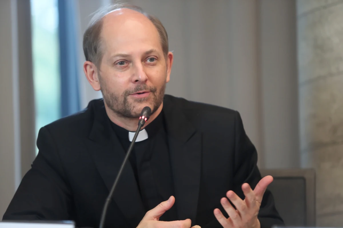 "Udział ludzi wierzących w demonstracjach, żeby przerywać życie ludzkie, przerywać ciążę, to grzech" – oświadczył w rzecznik Konferencji Episkopatu Polski ksiądz Leszek Gęsiak w Polsat News. 