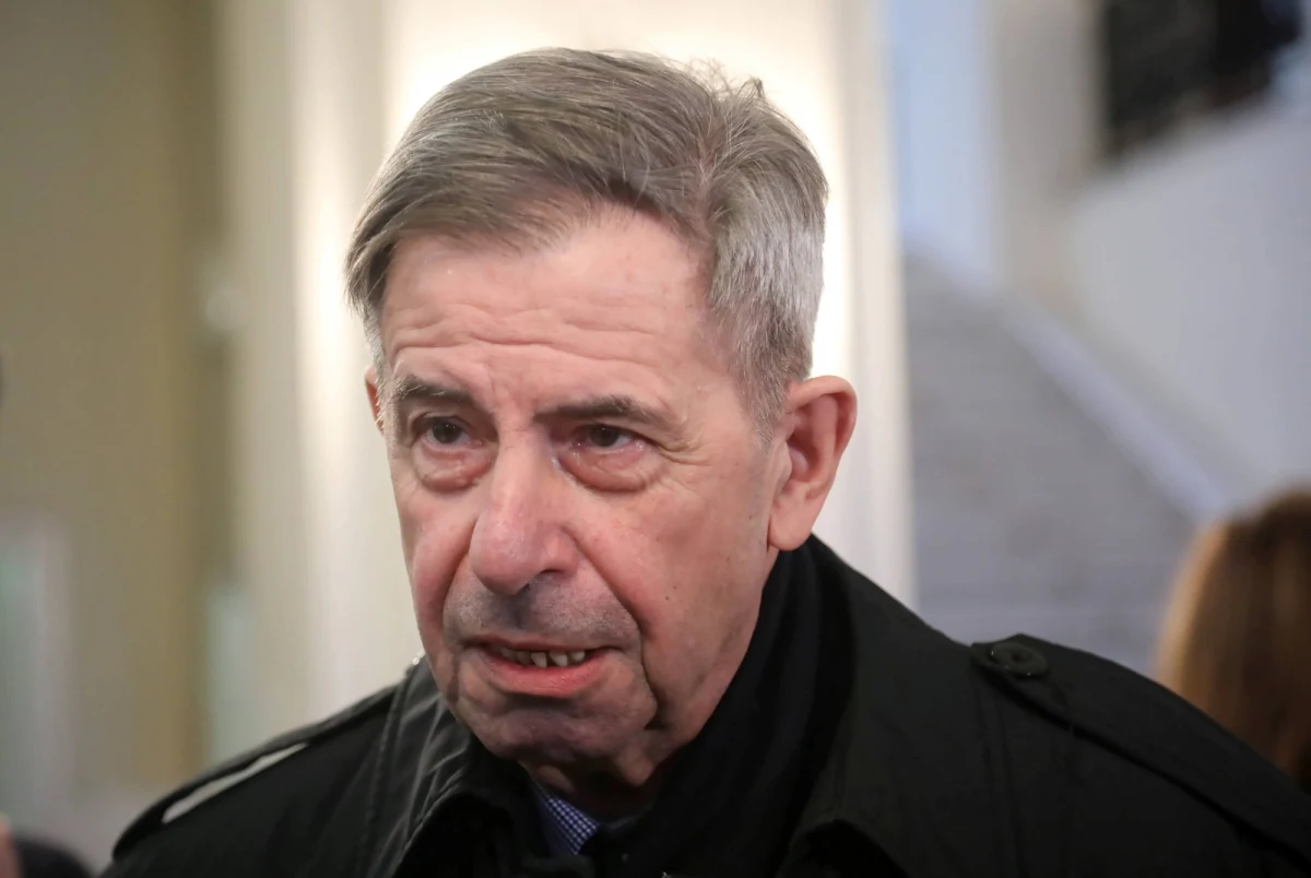 "To jest krok w stronę nowego kompromisu, na nowych podstawach" – tak prof. Andrzej Zoll – były prezes Trybunału Konstytucyjnego i były Rzecznik Praw Obywatelskich skomentował w rozmowie z "Dziennikiem Gazetą Prawną" prezydencki projektu ustawy ws. aborcji. "Tylko, że ta inicjatywa prezydenta ukazała się o tydzień za późno, bo zakres żądań jest dziś o wiele szerszy, niż to było w pierwszym dniu po wyroku" – zastrzegł.