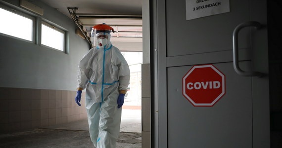 Ministerstwo Zdrowia poinformowało o 19 364 nowych zakażeniach koronawirusem w Polsce. Zmarło 227 osób. Łącznie od początku epidemii zanotowano 414 844 przypadki oraz 6 102 zgony.