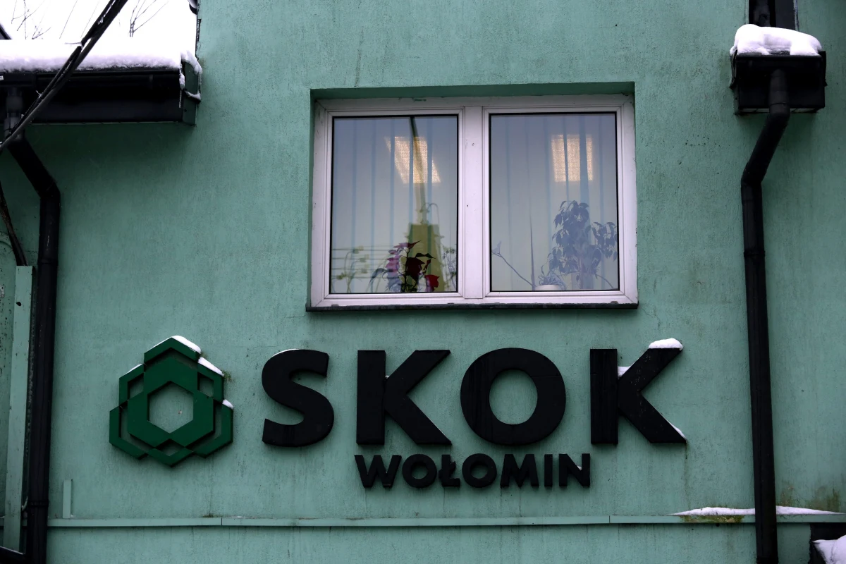 ​Sąd Okręgowy Warszawa-Praga ponownie uchylił warunkowo areszt wobec Piotra P. oskarżonego m.in. o "wypranie" ponad 358 mln zł wyprowadzonych ze SKOK Wołomin - dowiedziała się PAP od obrońcy mężczyzny adwokata Adama Gomuły. Decyzja jest nieprawomocna.