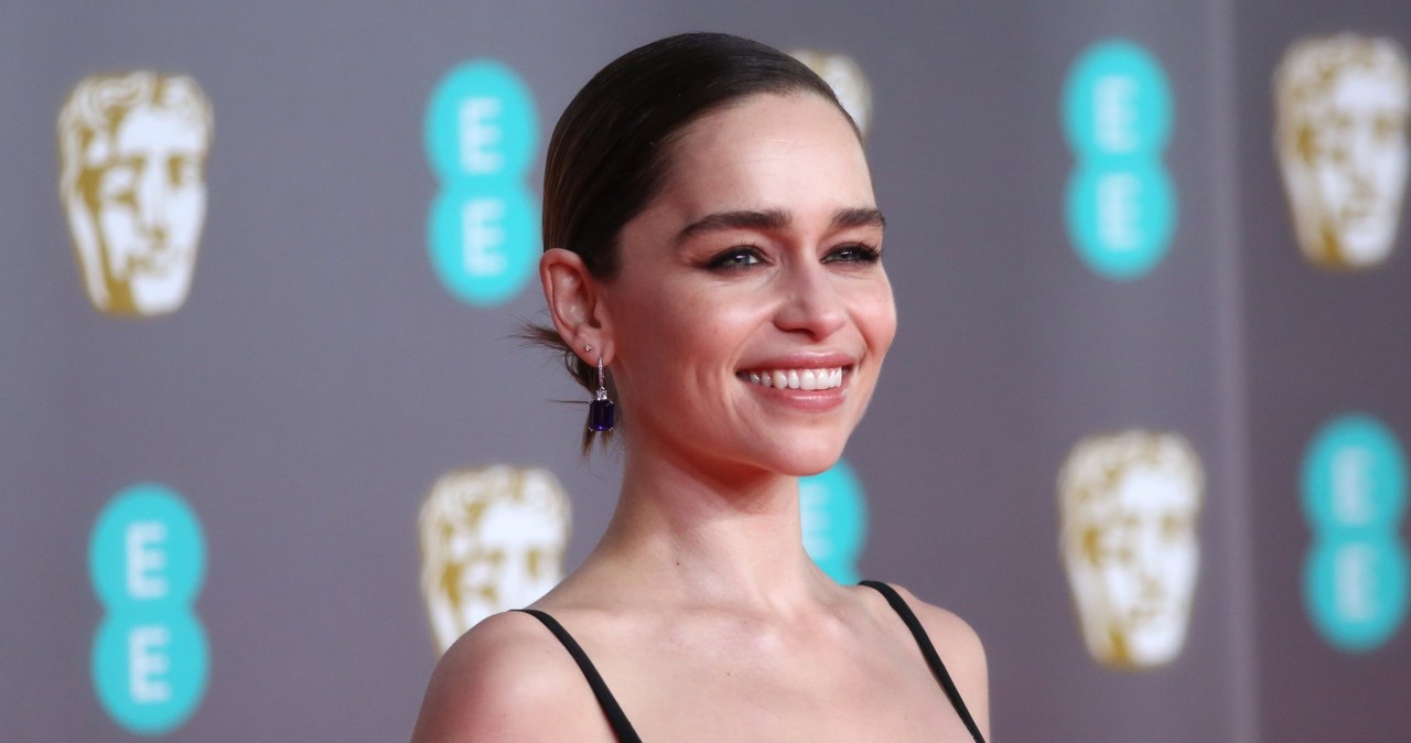 Emilia Clarke, gwiazda serialu "Gra o tron" i Hugh Laurie, aktor znany z roli doktora House'a użyczą swoich głosów bohaterom animowanego filmu "The Amazing Maurice". Obok nich w filmie usłyszymy również Davida Thelwisa, Himesha Patela, Gemmę Arterton oraz Hugh Bonneville’a.