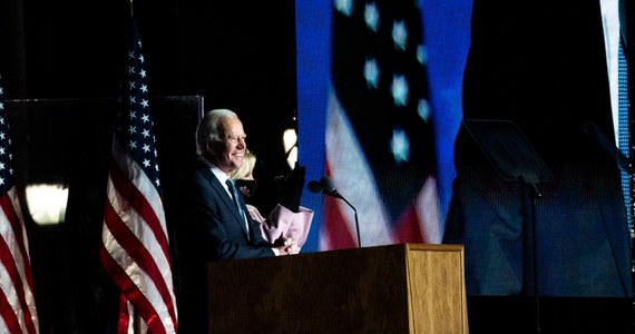 Demokratyczny kandydat na prezydenta Joe Biden powiedział w czwartek, że nie ma wątpliwości co do swojej wygranej w wyborach. Ogłaszając to, Biden zaapelował też o spokój i cierpliwość w związku z trwającym procesem liczenia głosów.