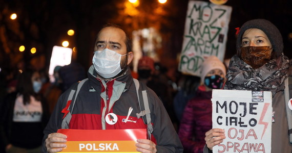 Wiceprzewodniczący Trybunału Stanu zwrócił się do ministra sprawiedliwości i prokuratora generalnego o zbadanie sprawy, czy protesty po orzeczeniu TK ws. aborcji inspirowane są z zagranicy - pisze "Nasz Dziennik".