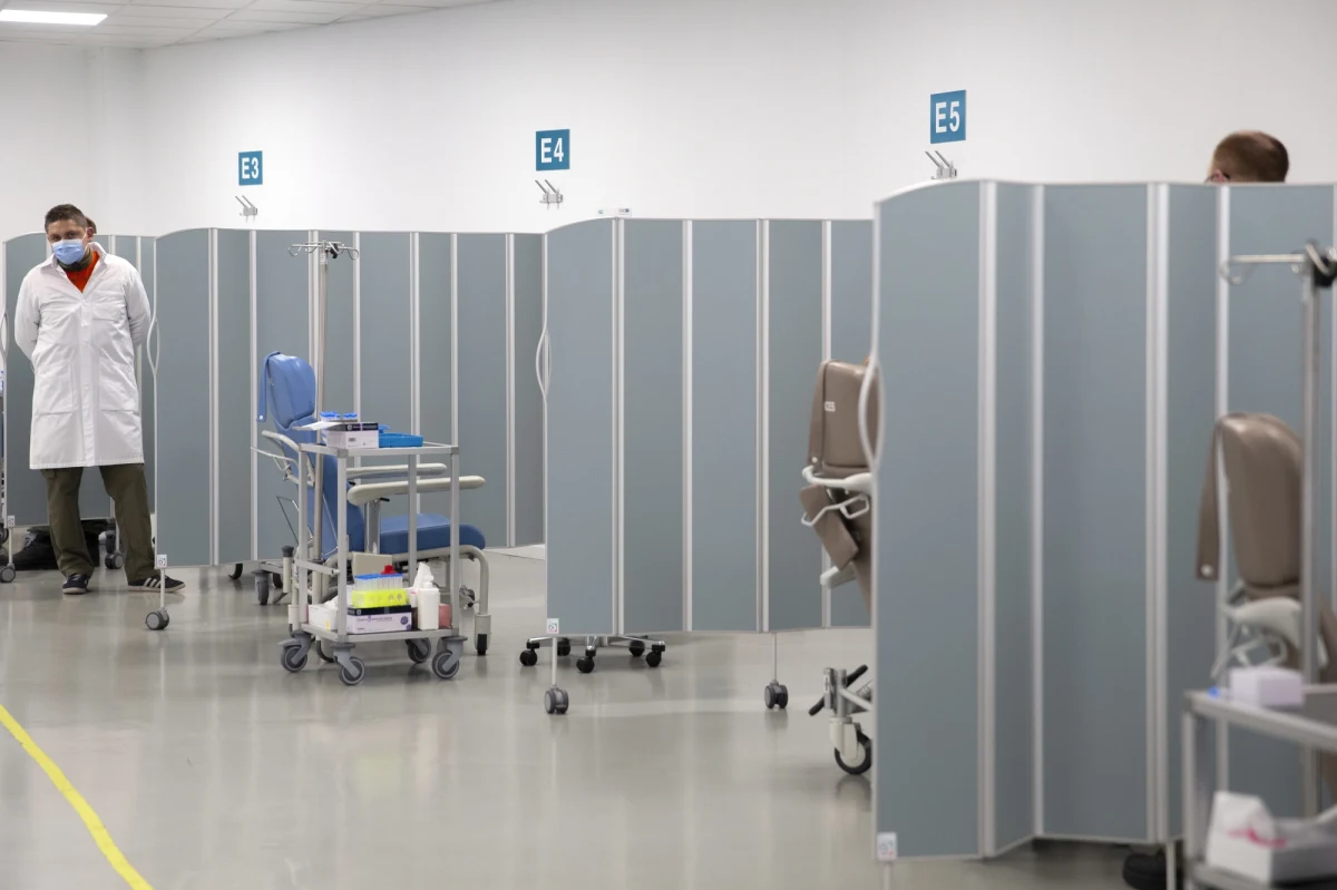 "W ciągu najbliższych dwóch tygodni spodziewamy się wzrostu zakażeń. Potem ich liczba zacznie spadać" - przewidują naukowcy z Interdyscyplinarnego Centrum Modelowania Uniwersytetu Warszawskiego. 