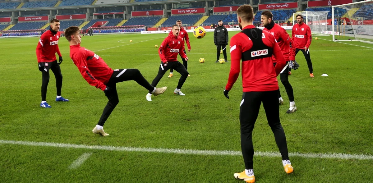 Reprezentacja Polski zagra dziś mecz towarzyski z Ukrainą na Stadionie Śląskim w Chorzowie. W związku z obowiązującymi obostrzeniami spotkanie zostanie rozegrane bez publiczności. Rozpocznie się o godz. 20:45. 