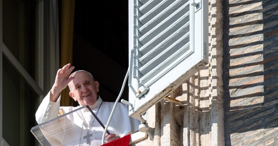 Papież Franciszek zapewnił w środę o swej bliskości z ofiarami pedofilii i wszelkich nadużyć i o zaangażowaniu Kościoła, by "wykorzenić to zło". Podczas audiencji generalnej nawiązał do watykańskiego raportu na temat b. kardynała Theodore'a McCarricka z USA.