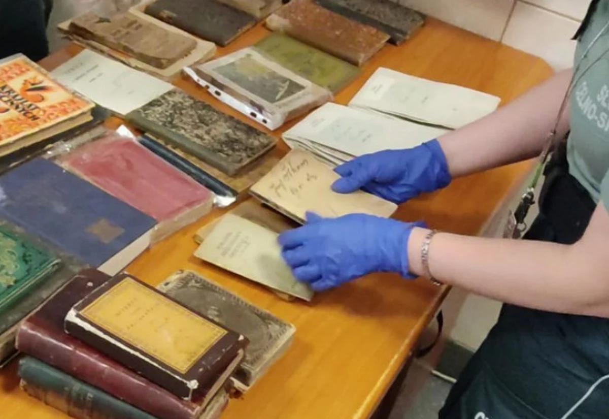 Funkcjonariusze podkarpackiej Krajowej Administracji Skarbowej (KAS) udaremnili przemyt m.in. zabytkowych książek i map. Do próby przemytu doszło na polsko-ukraińskim przejściu Medyka-Szeginie.