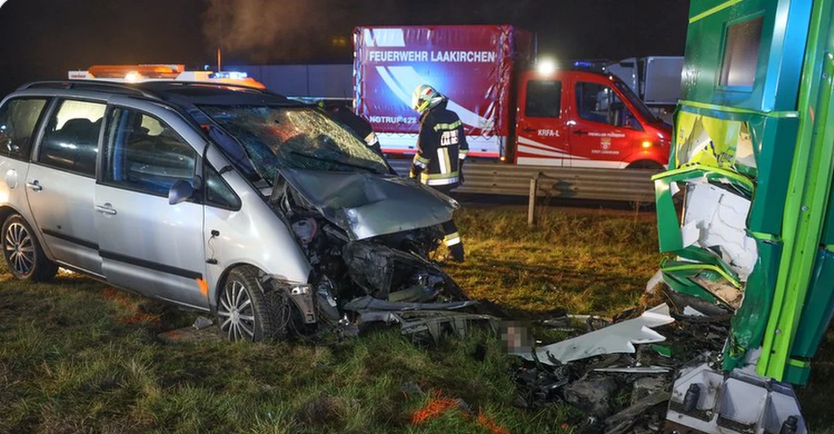 57-letni Polak zginął w nocy ze środy na czwartek na terenie miejscowości Laakirchen w powiecie Gmunden w austriackim kraju związkowym Górna Austria. Jego samochód zjechał z autostrady A1 i uderzył w baner reklamowy. 