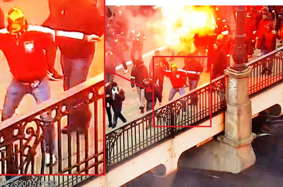 Stołeczna policja opublikowała w czwartek zdjęcia osób, które mogą mieć związek z podpaleniem mieszkania, podczas Marszu Niepodległości. 