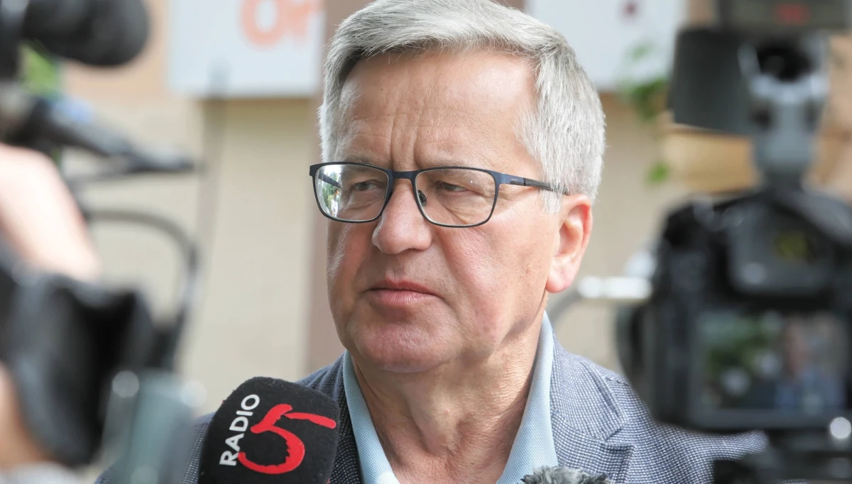 ​Były prezydent Bronisław Komorowski jest zakażony koronawirusem - poinformował portal Onet. Wczoraj otrzymał pozytywny wynik testu.