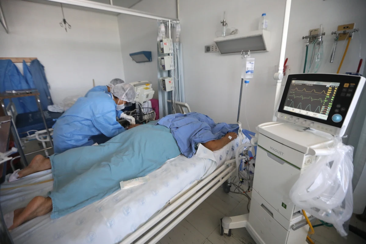 Czeka nas kolejny tydzień dużych wartości nowych zakażeń i dużej liczby zgonów; to jest bardzo niepokojące – tak prezes Warszawskich Lekarzy Rodzinnych dr Michał Sutkowski skomentował najnowsze dane resortu zdrowia dotyczące zakażeń koronawirusem. Ministerstwo Zdrowia poinformowało dziś o 21 854 nowych przypadkach zakażenia koronawirusem. Zmarły kolejne 303 osoby chore na Covid-19. W ciągu doby wykonano ponad 46,6 tys. testów - najmniej od poniedziałku. 